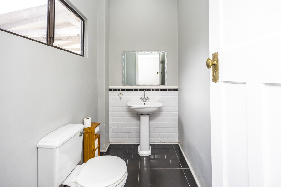 5 Bedroom Property for Sale in Bonnie Doone Eastern Cape